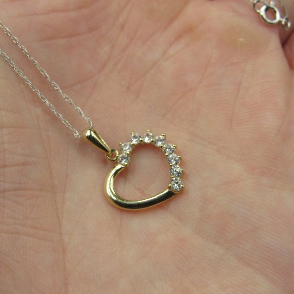 18" 10K Gold Cubic Zirconia Diamond Heart Necklace - Picture 3 of 7